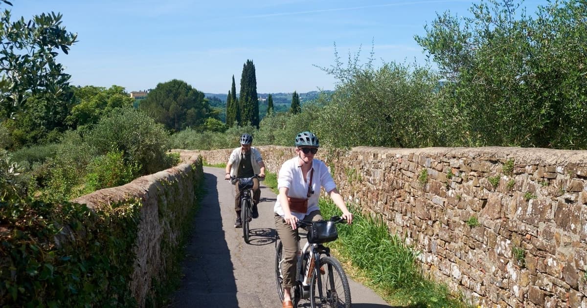 Florence: E-Bike Tour in Tuscany with Winery & Wine Tasting