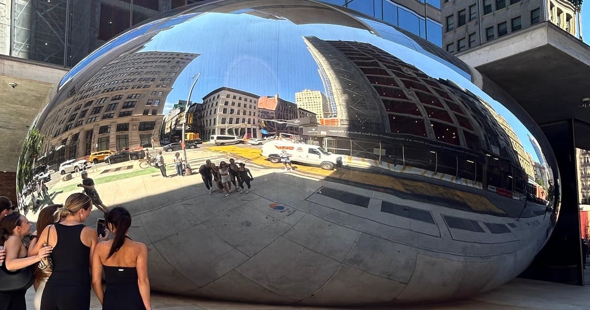 NYC: SoHo and Tribeca Walking Tour with Hidden Art & Gems