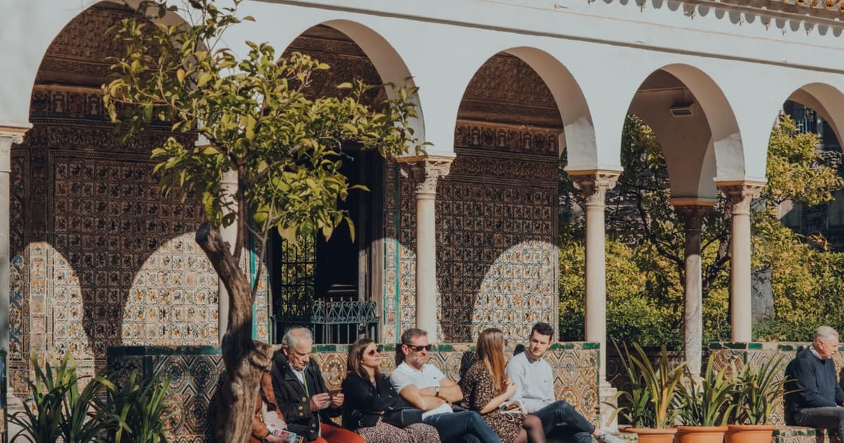 Seville: Alcázar Fast-Track Access with Guided Tour