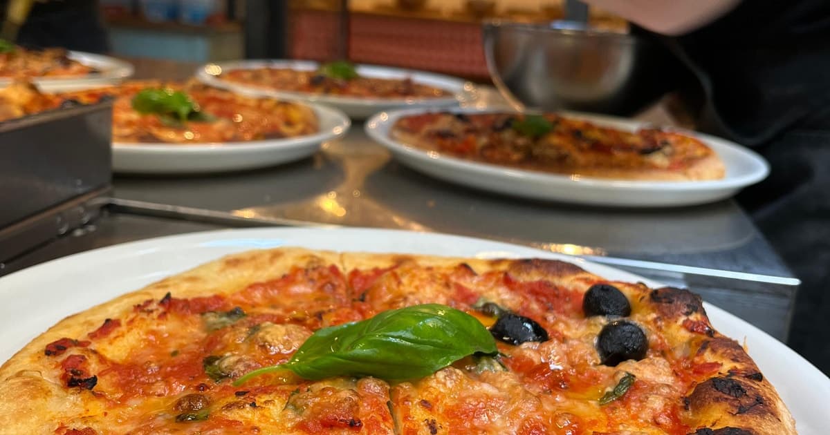 Florence: Pizza and Gelato Cooking Class