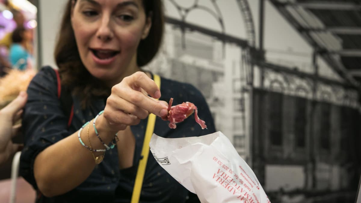 Barcelona: Food & Market Tapas Tour