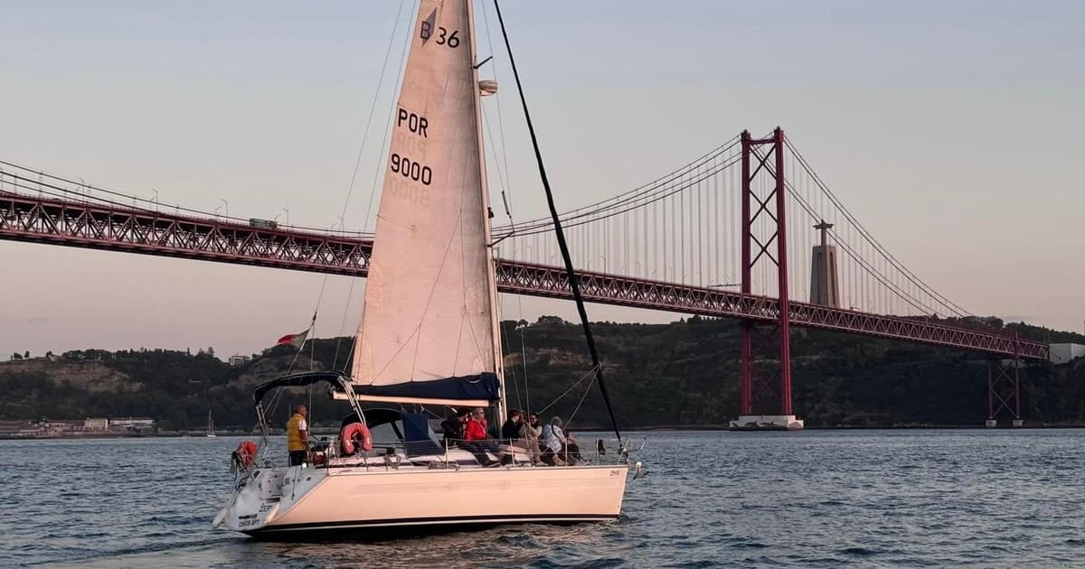 Lisbon: Day and Sunset Tour on the Tagus River