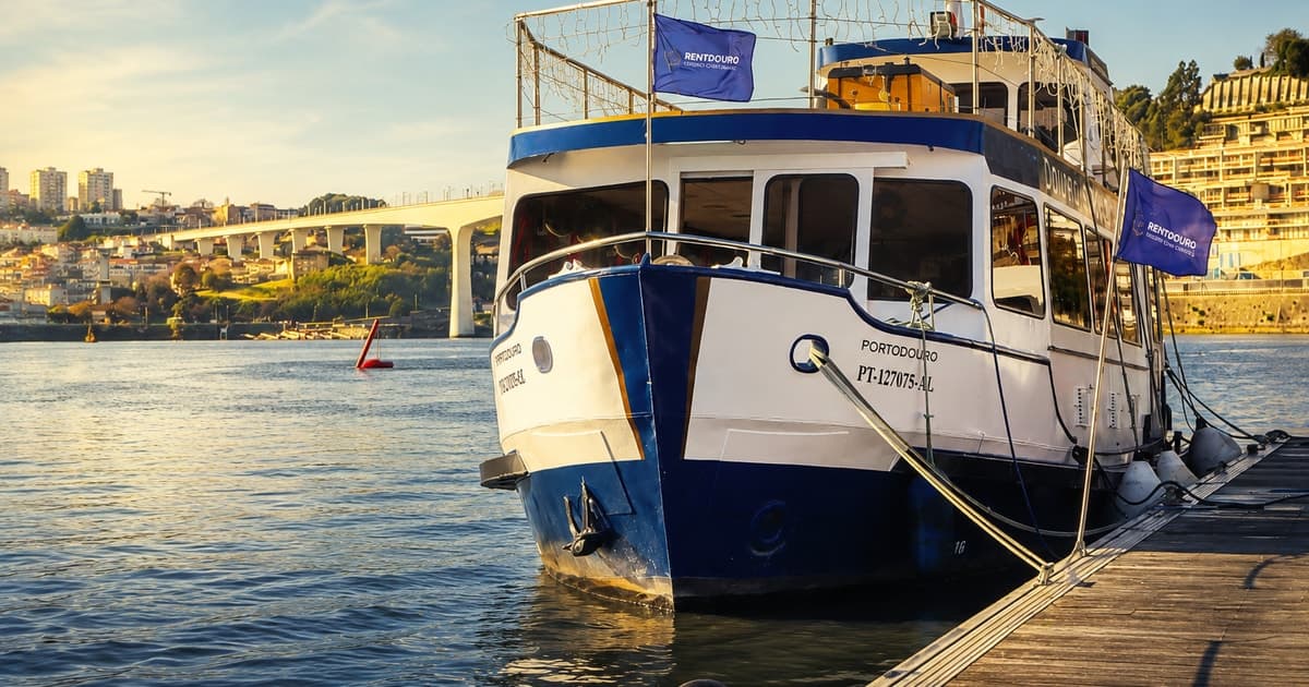 Porto: Six Bridges Cruise with Francesinha Lunch