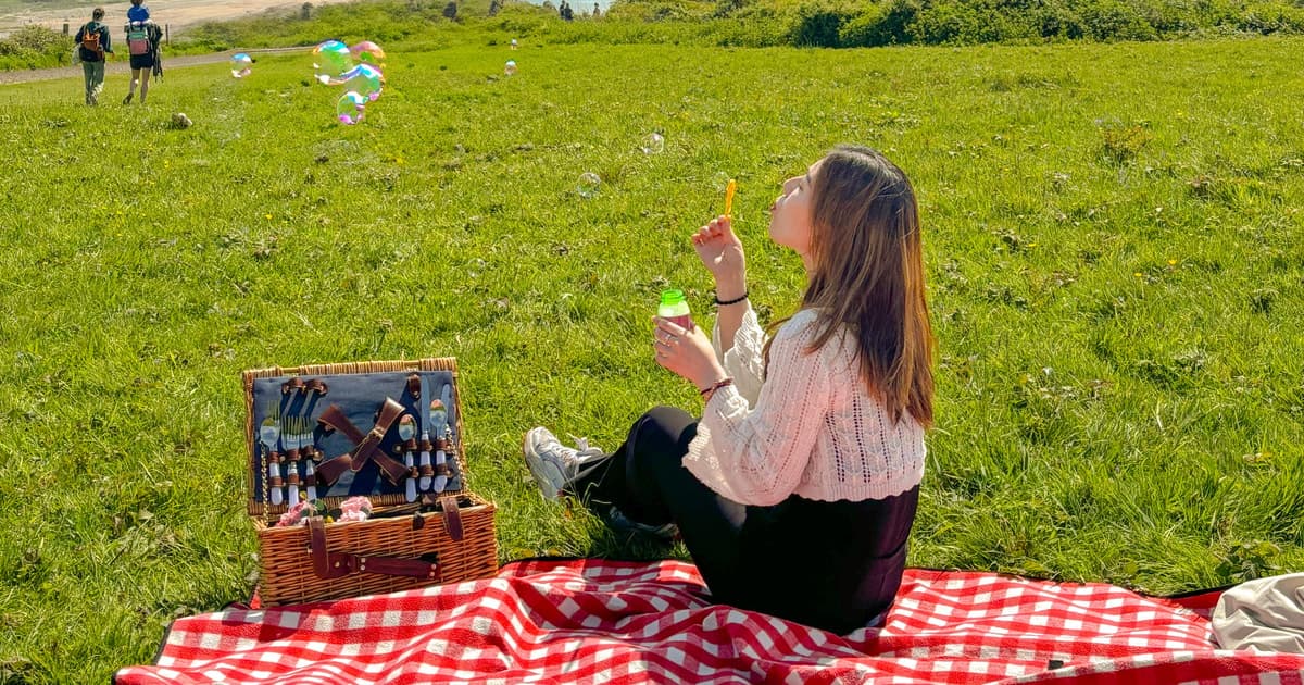 London to the Seven Sisters cliffs & Brighton (plus. gimbap)