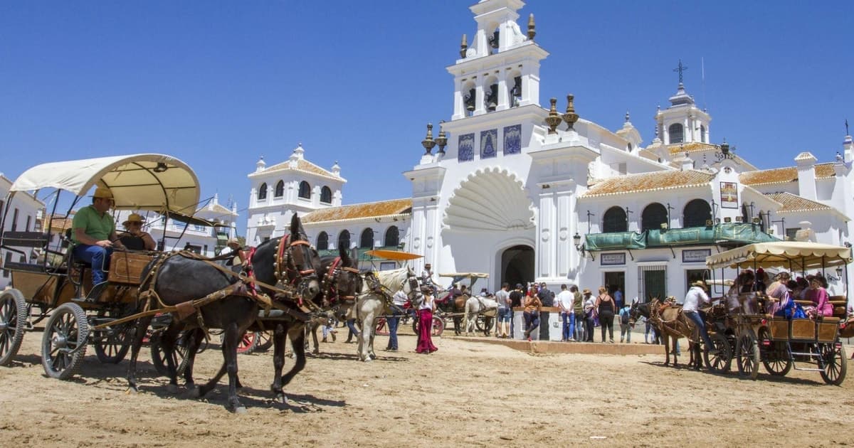 Andalucía en Romería: Experiencia Rociera desde Sevilla (el Rocío)
