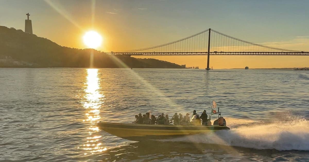 Lisbon Sunset Speedboat Adventure