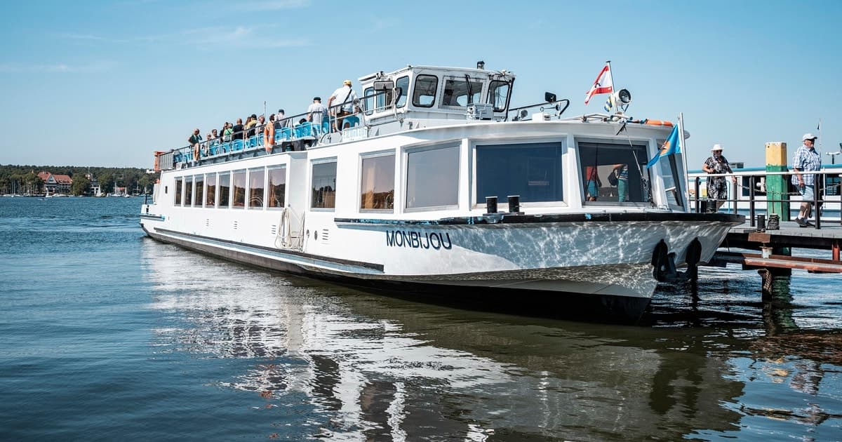 Berlín: Paseo en barco Patrimonio de la Humanidad a Potsdam (3 horas)