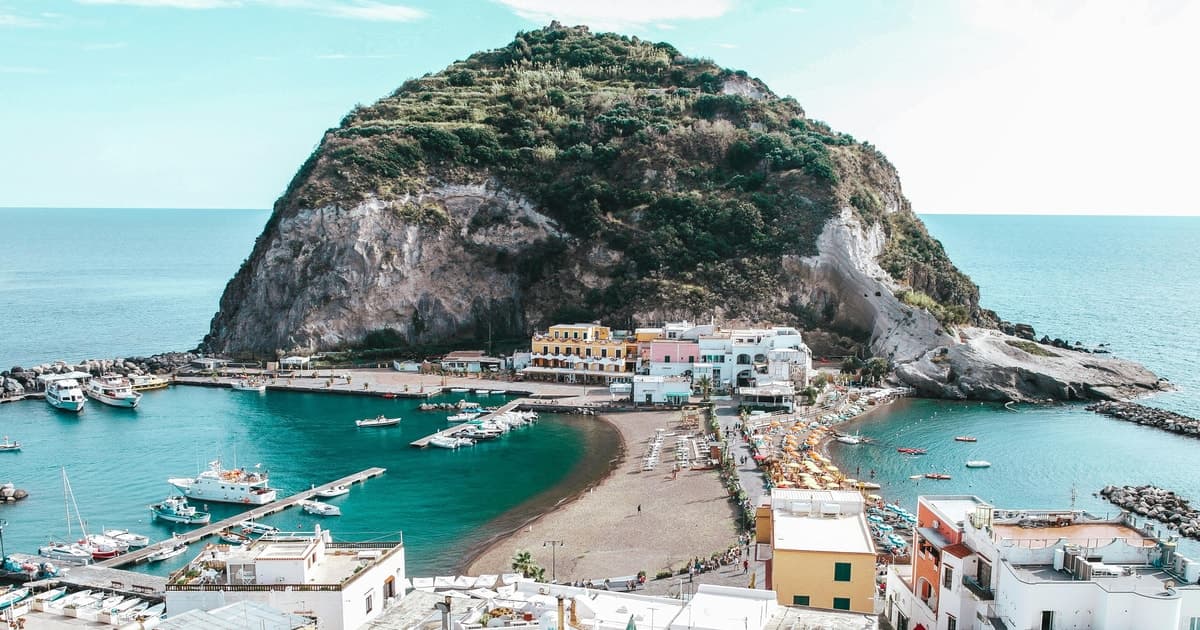 Procida & Ischia: Full-Day Experience with Cruises from Naples