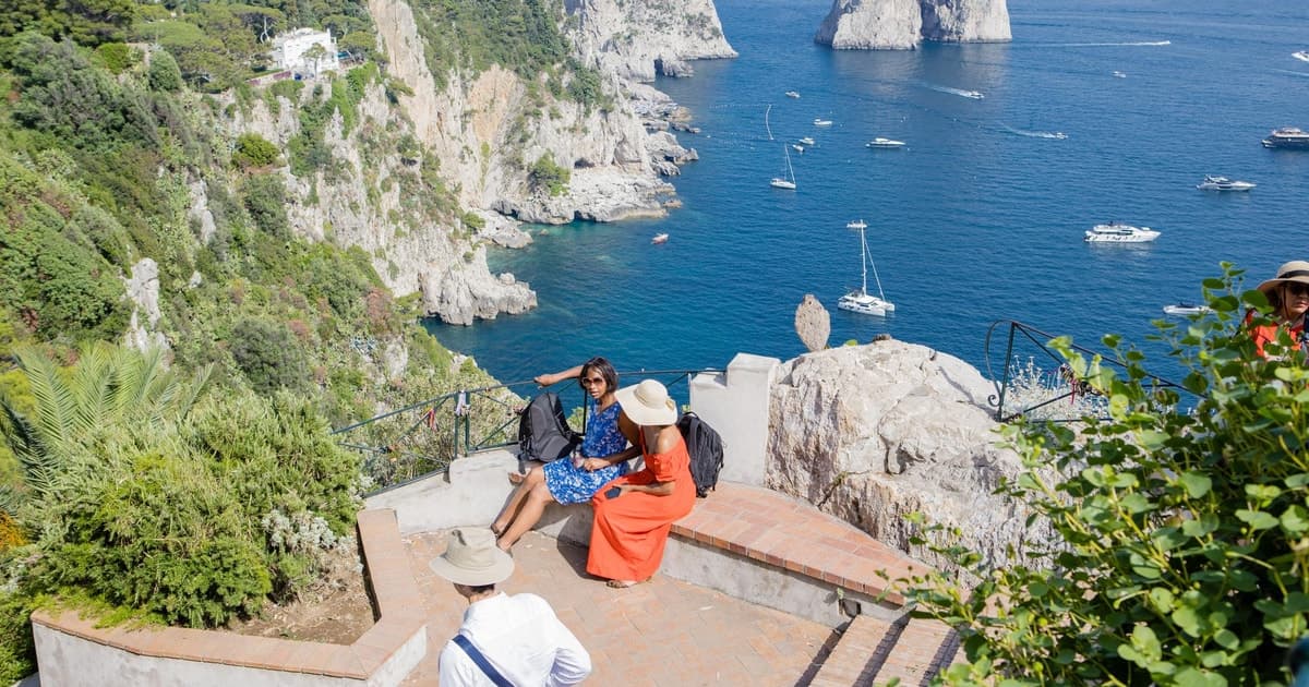 Capri by Land and Sea: Small-Group Tour from Sorrento