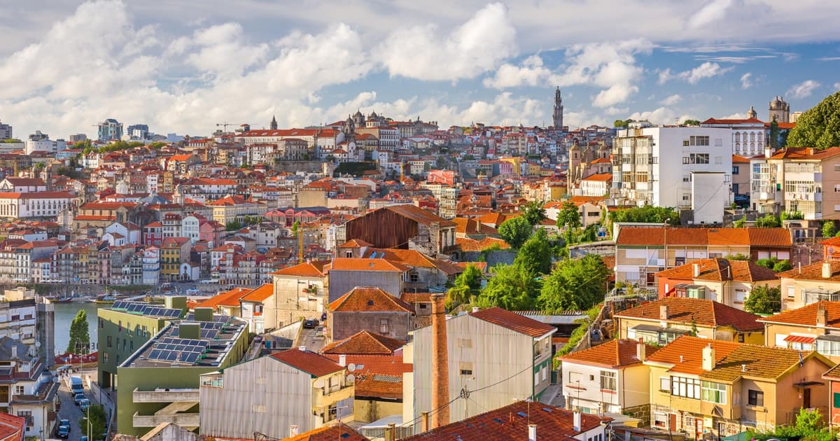 LISBON : EXPLORE OLD TOWN ALFAMA BY ELECTRIC TUK TUK