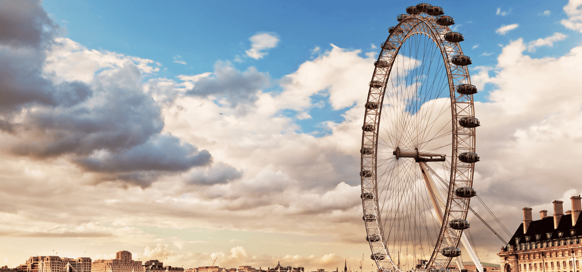 London: App-Based Walking Tour with 30 Stops