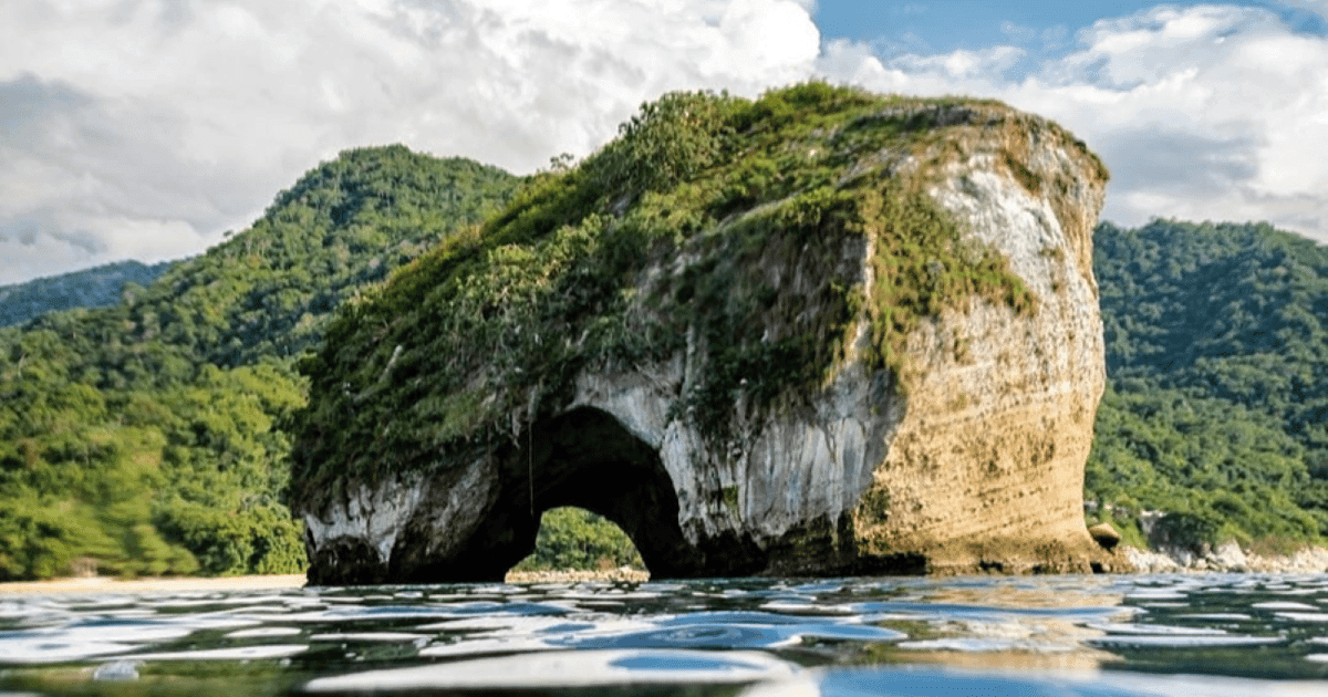 Puerto Vallarta: Los Arcos, Ánimas, and Quimixto Boat Tour