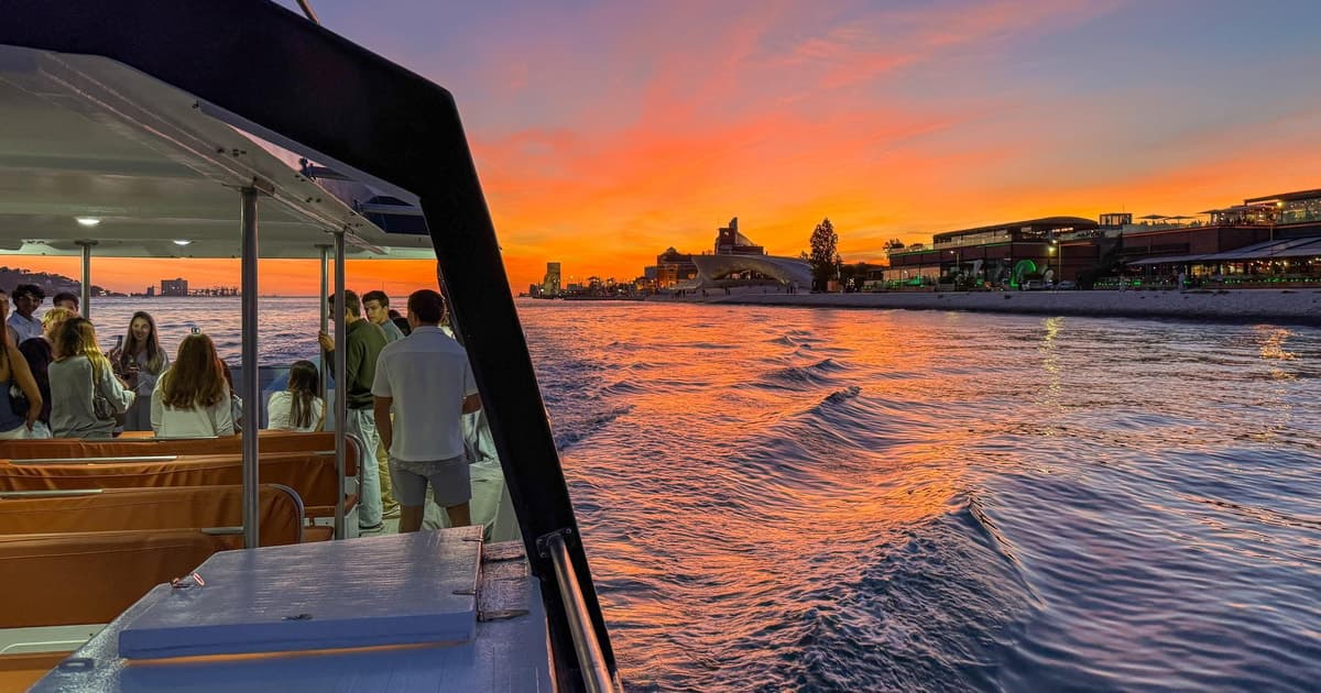 Lisbon: Golden Hour Sunset Boat Cruise with Portuguese Wine