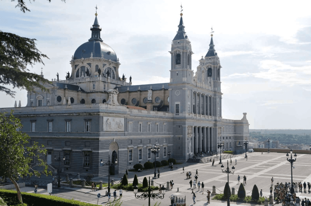 Walking Tour in Historical Madrid with Local Guide