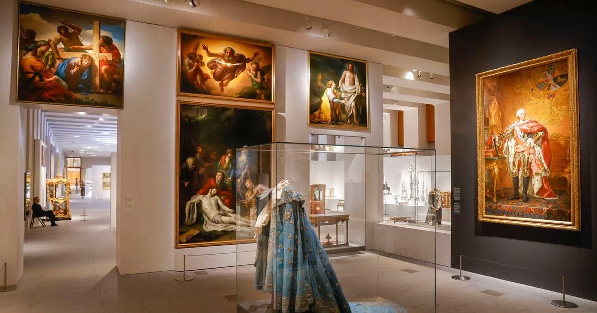Guided Tour of The Royal Collections Gallery