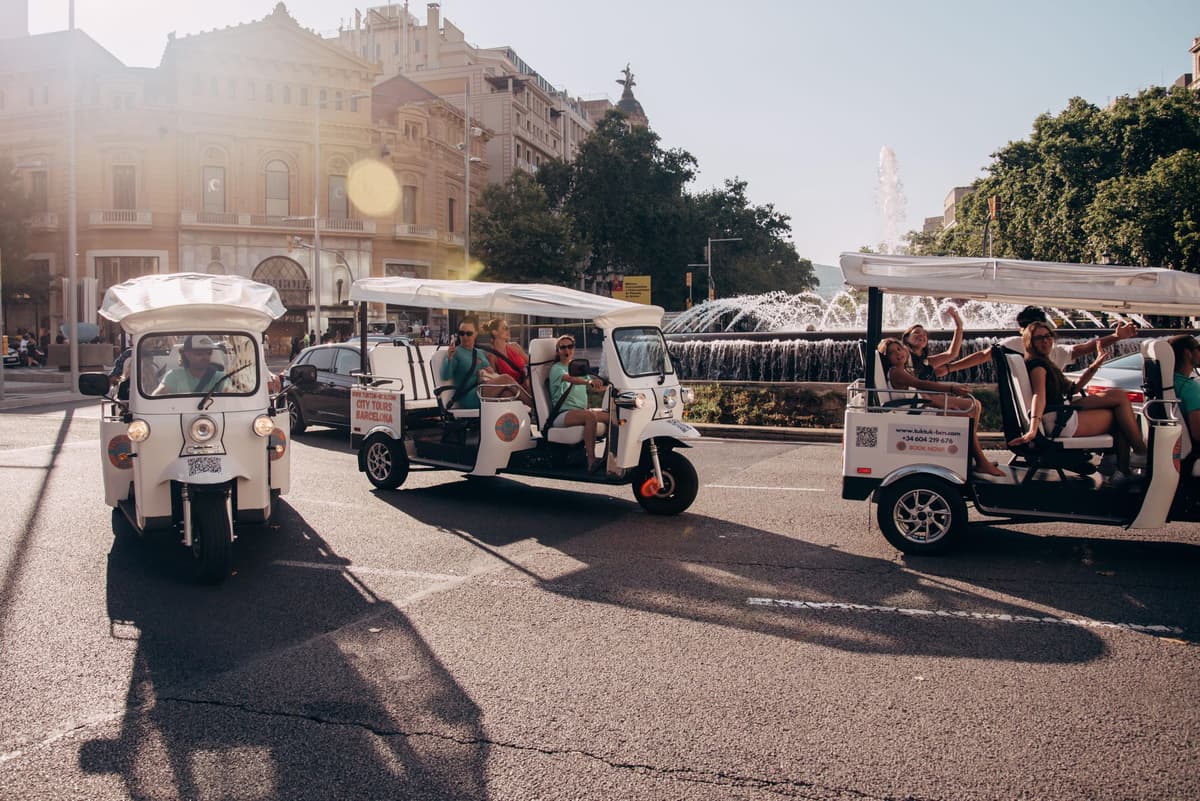 3 Hours Barcelona Tuk Tuk Tour Panoramic Highlights Private