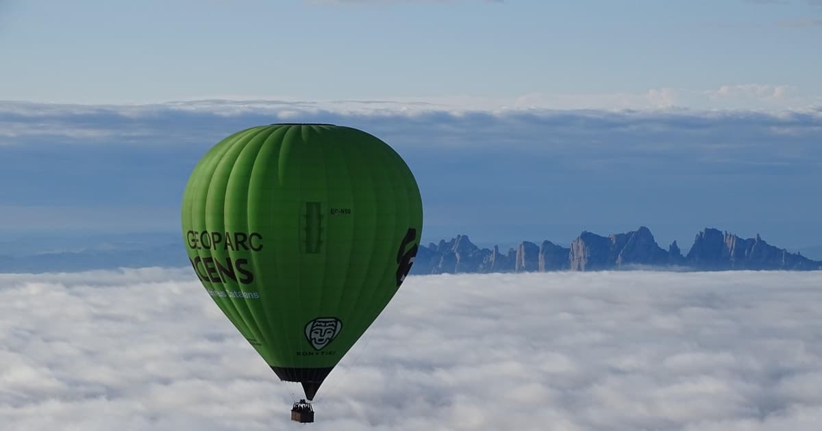 Aventura en globo y vela desde Barcelona