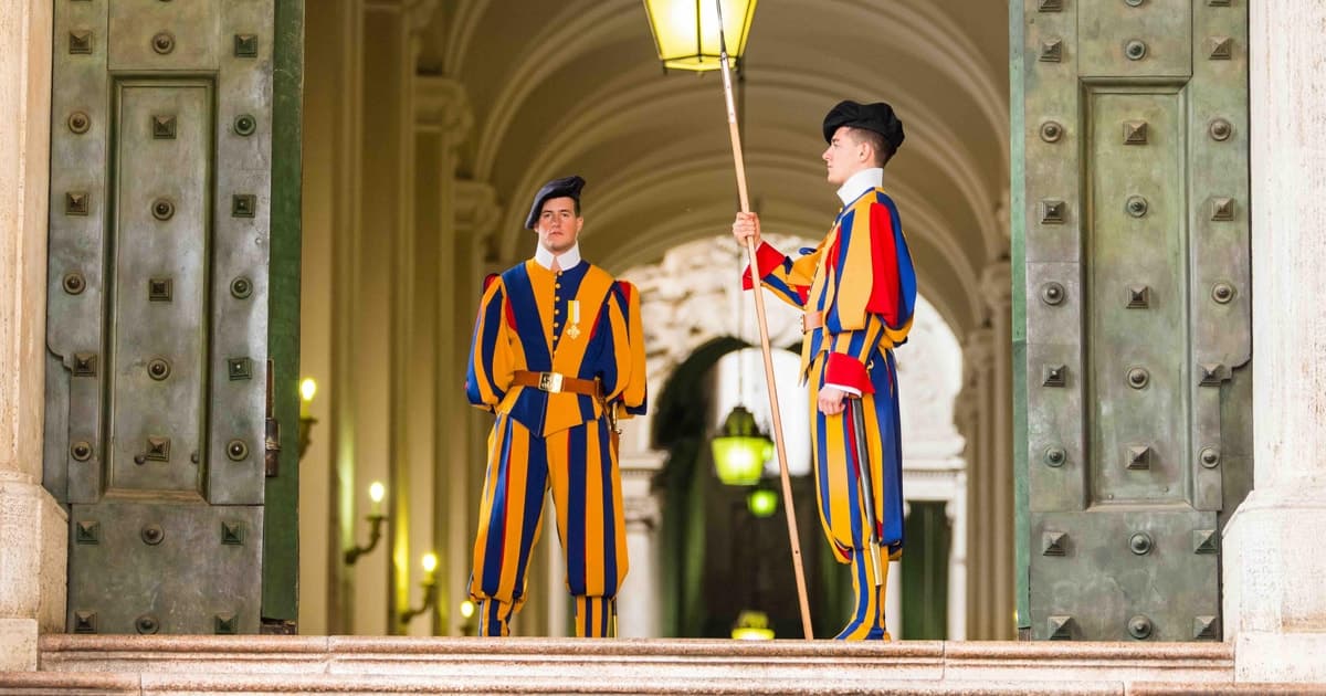 Rome: Best of Vatican and Colosseum Arena Guided Tour