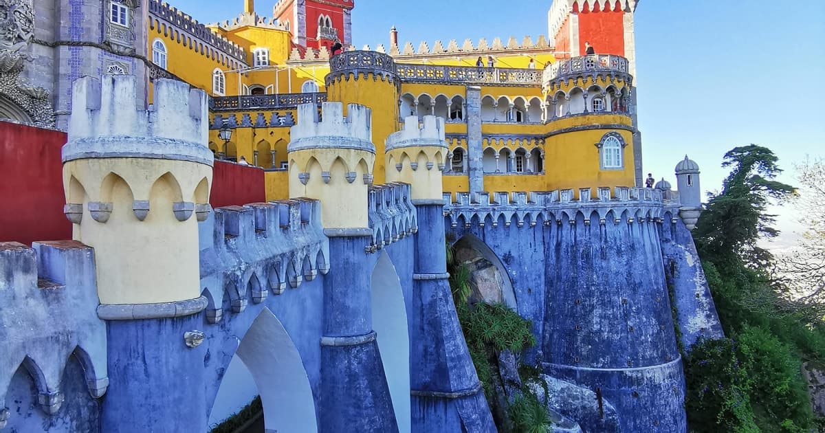 Descubre Sintra y Cascaes en un 4x4 portugués