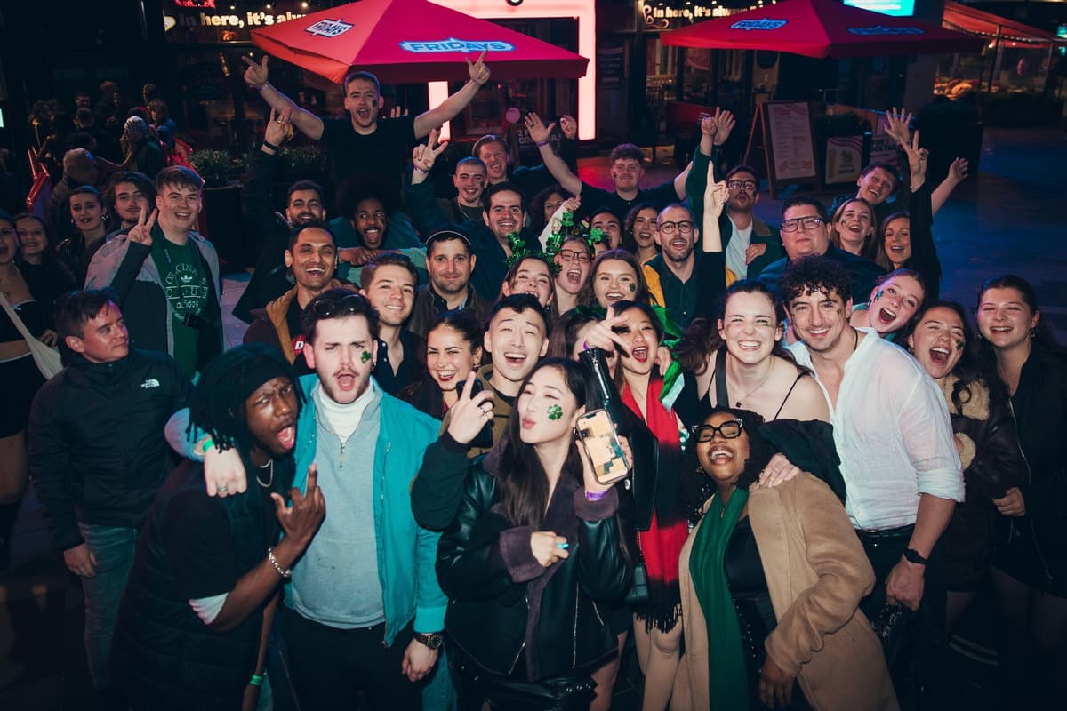 London: Central London Pub Crawl with Drink Deals