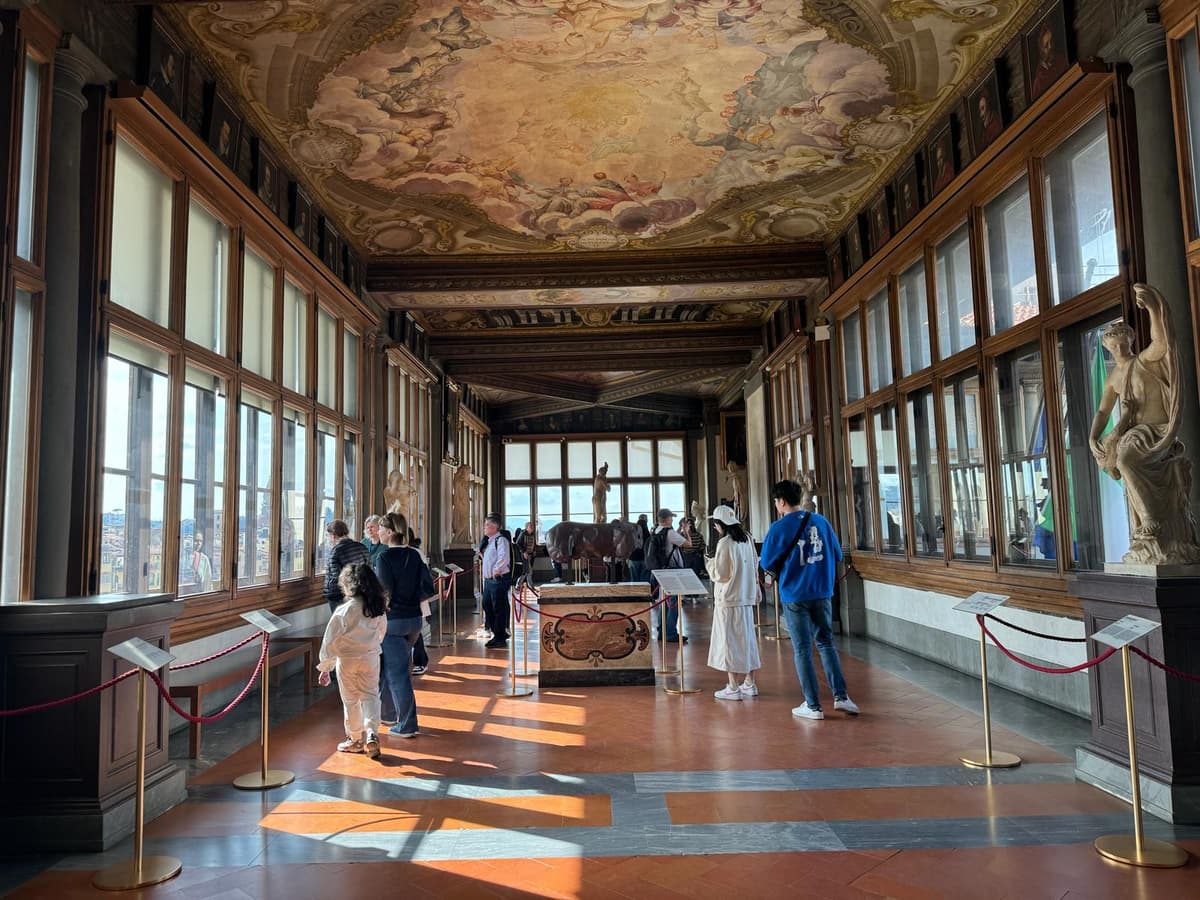 Florence: Uffizi Gallery Priority Access & Small Group Tour