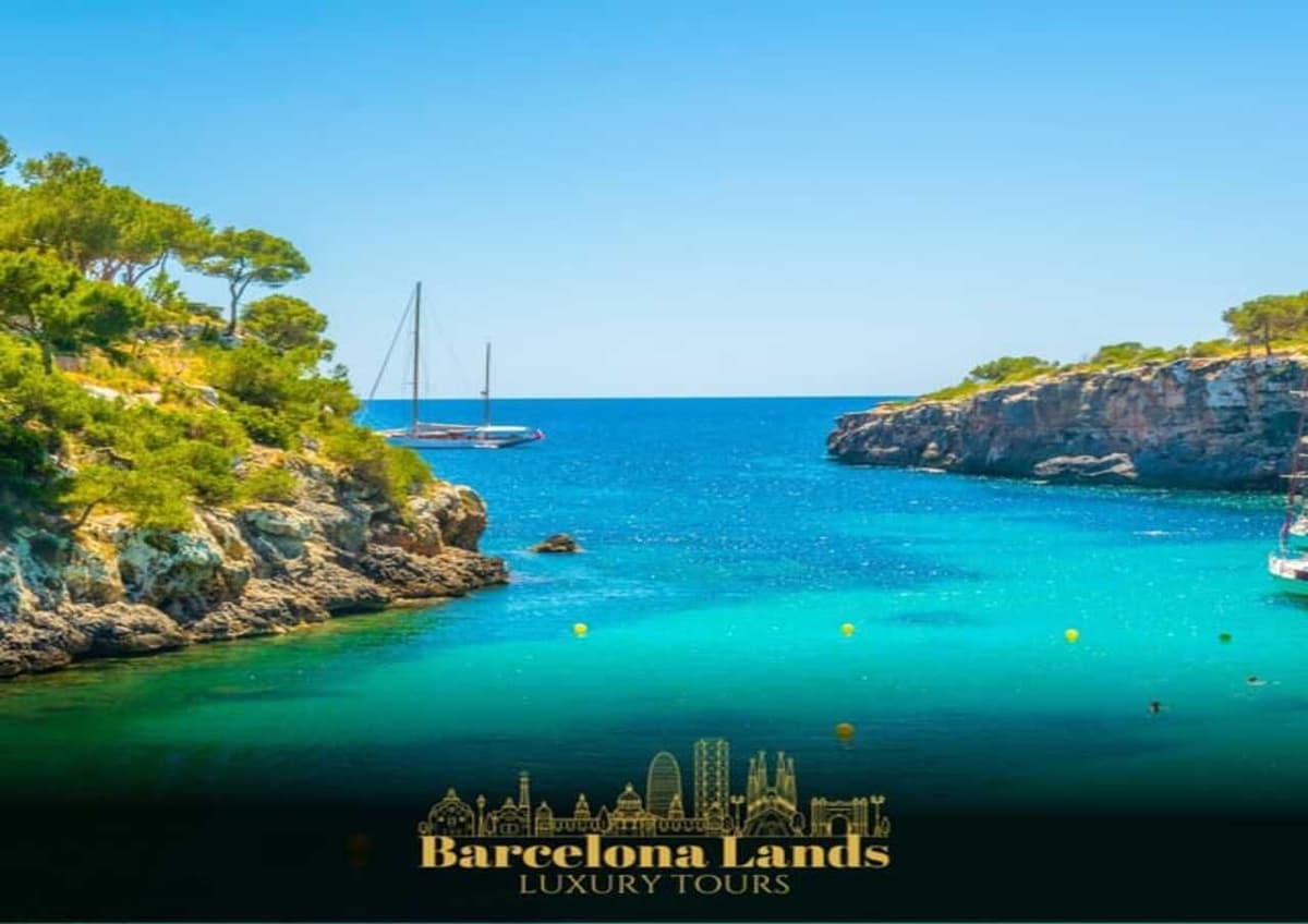 Barcelona: Tour Luxury Costa Brava, Boat & Lunch