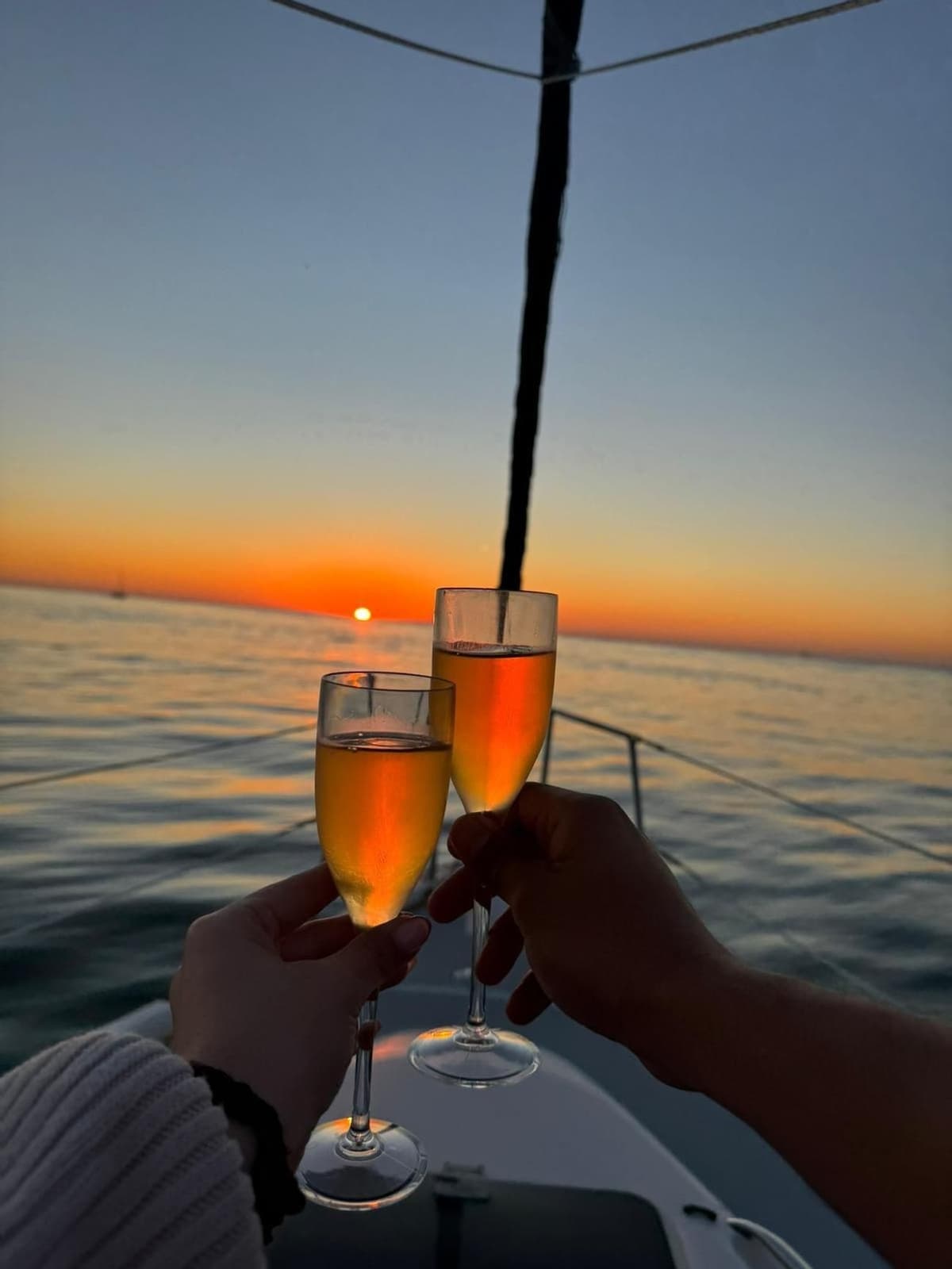 Porto, Sailing cruise with Port wine and a magical sunset.