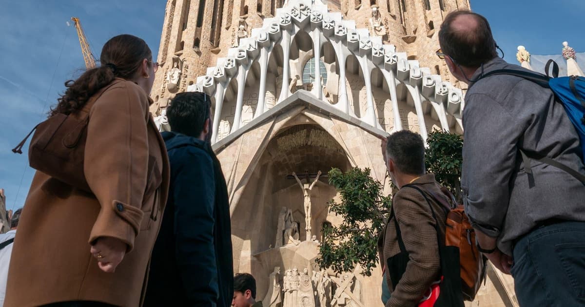 Barcelona: Sagrada Familia, Park Güell, Casa Milà y tapas