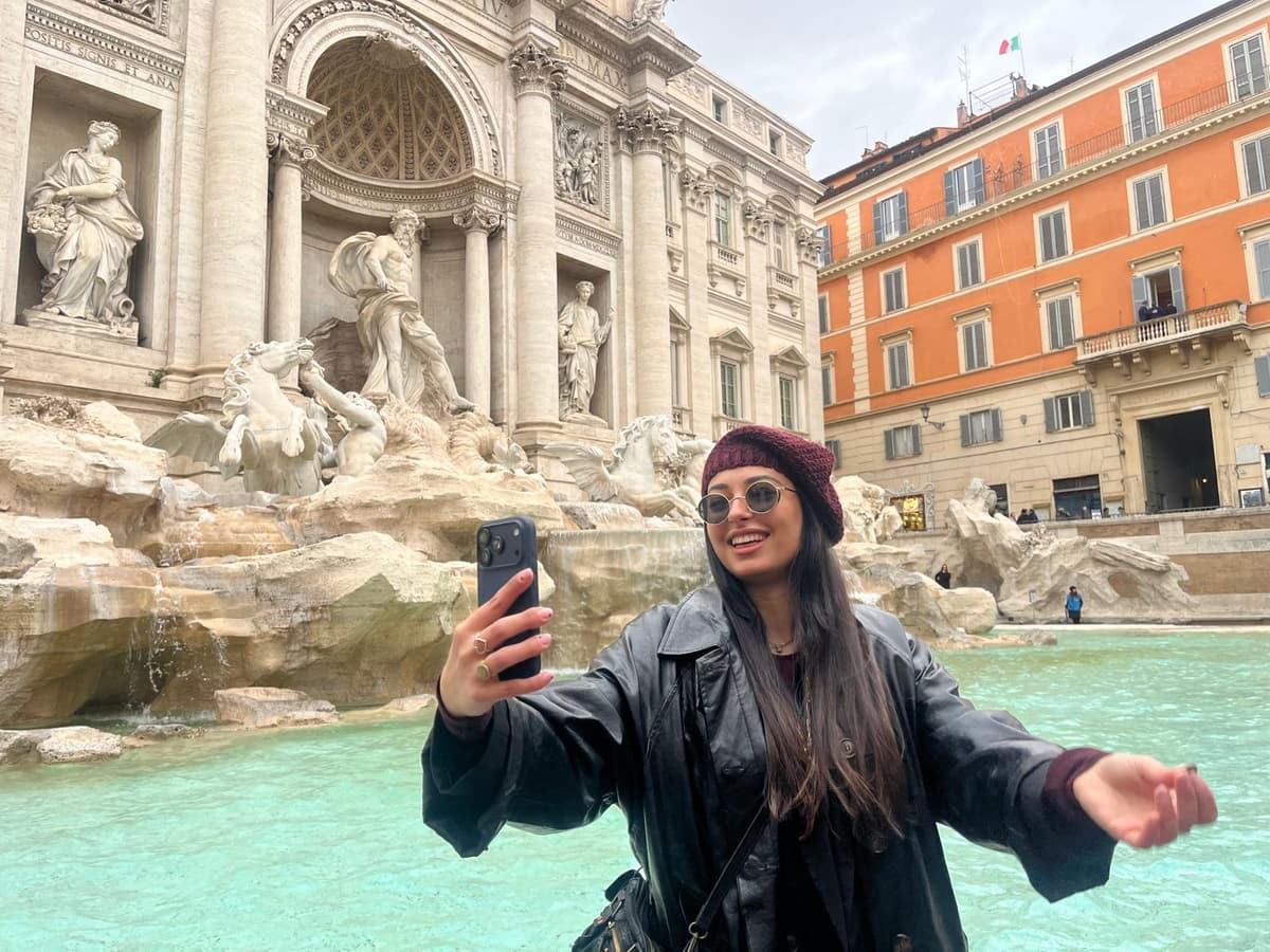 Trevi Fountain Access Ticket & City Walking Tour
