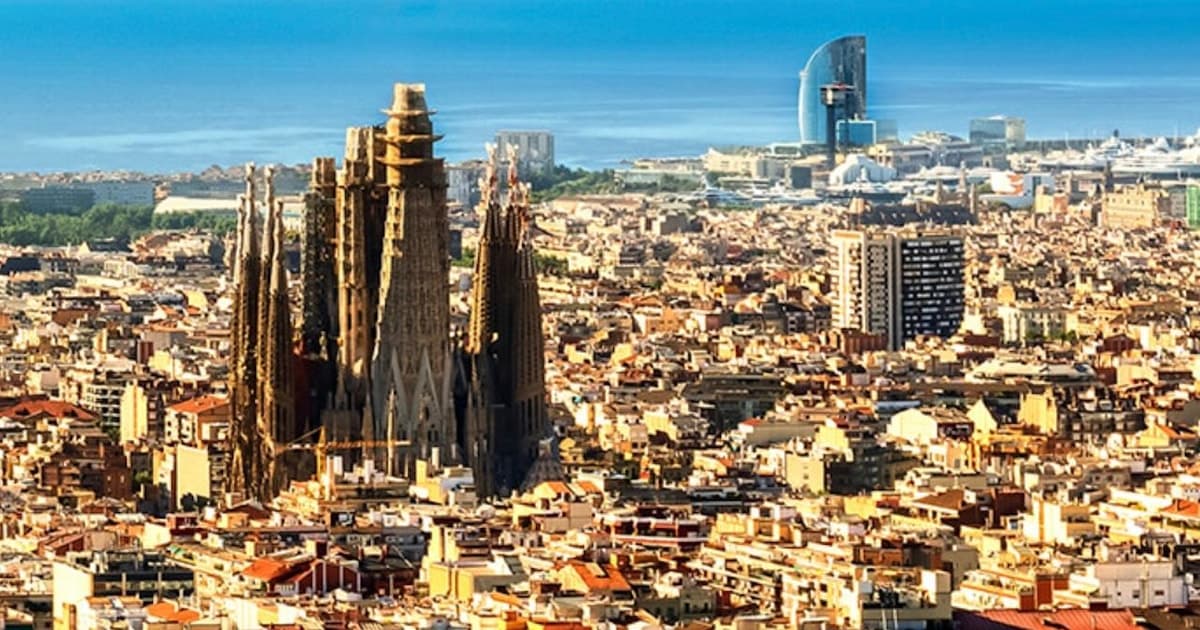 Barcelona: tour por la Sagrada Familia y paseo en barco