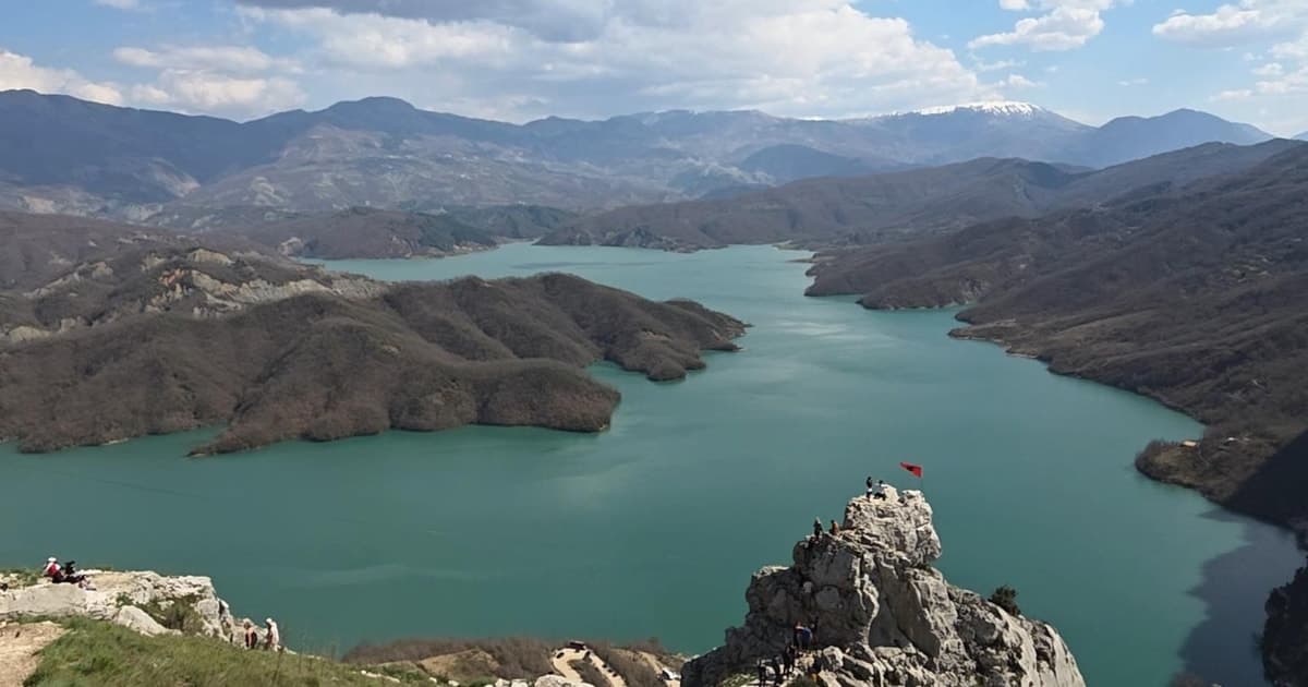 Tour con vistas panorámicas del lago de Bovilla, Tirana