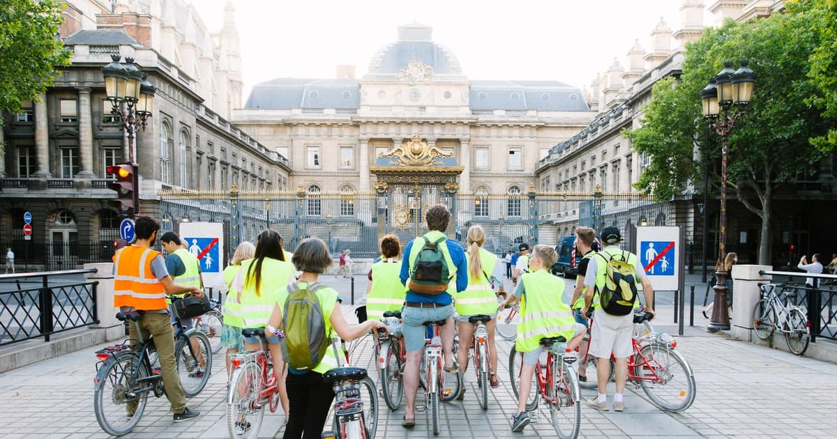 Paris Evening Snapshot Bike Tour
