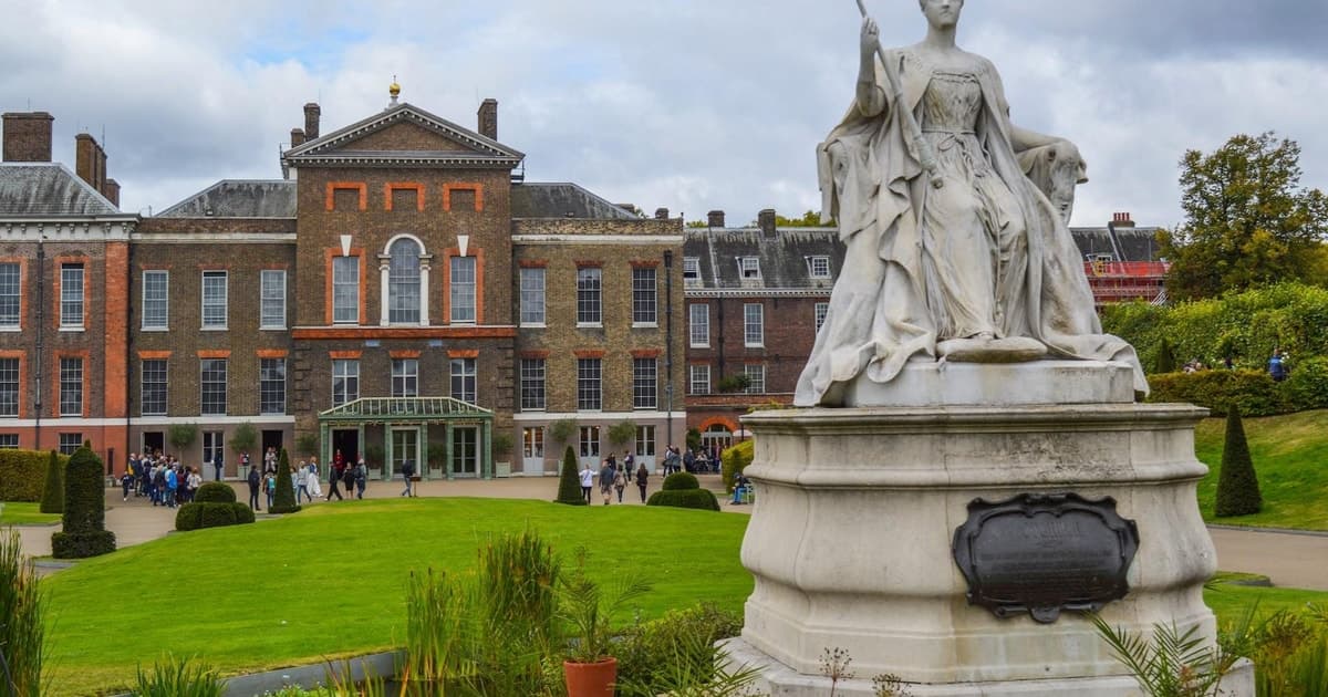 London Afternoon Tea, Fast-Track Kensington Palace Tickets