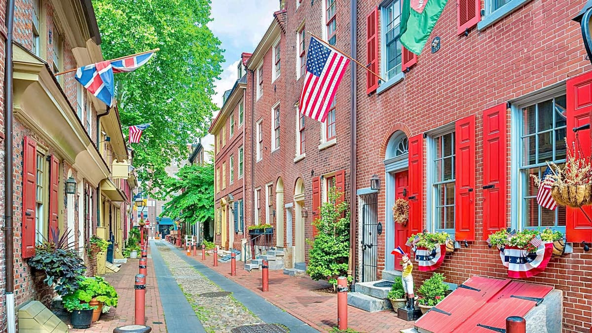 From NY: Philadelphia day Tour and Lancaster Pennsylvania