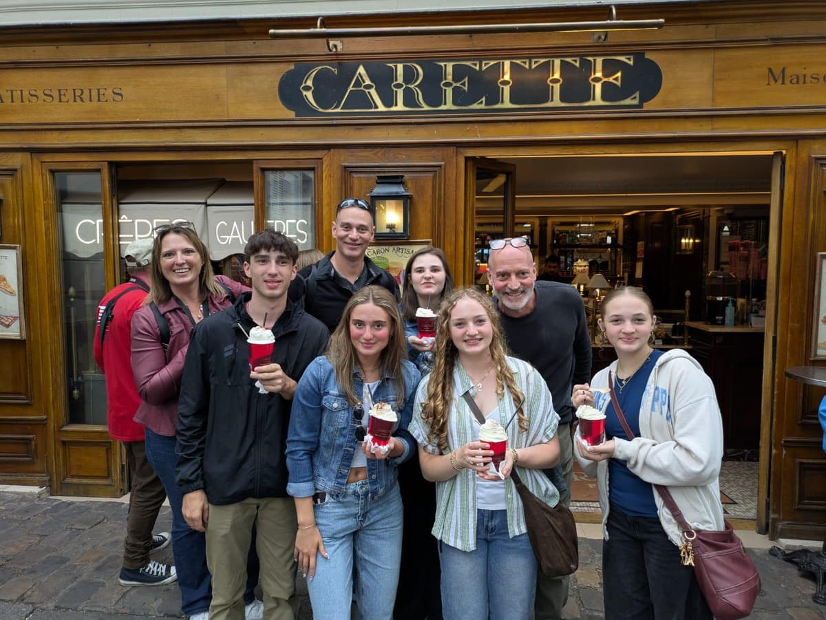 Montmartre Food Tour with Crepes, Macarons and Chocolate