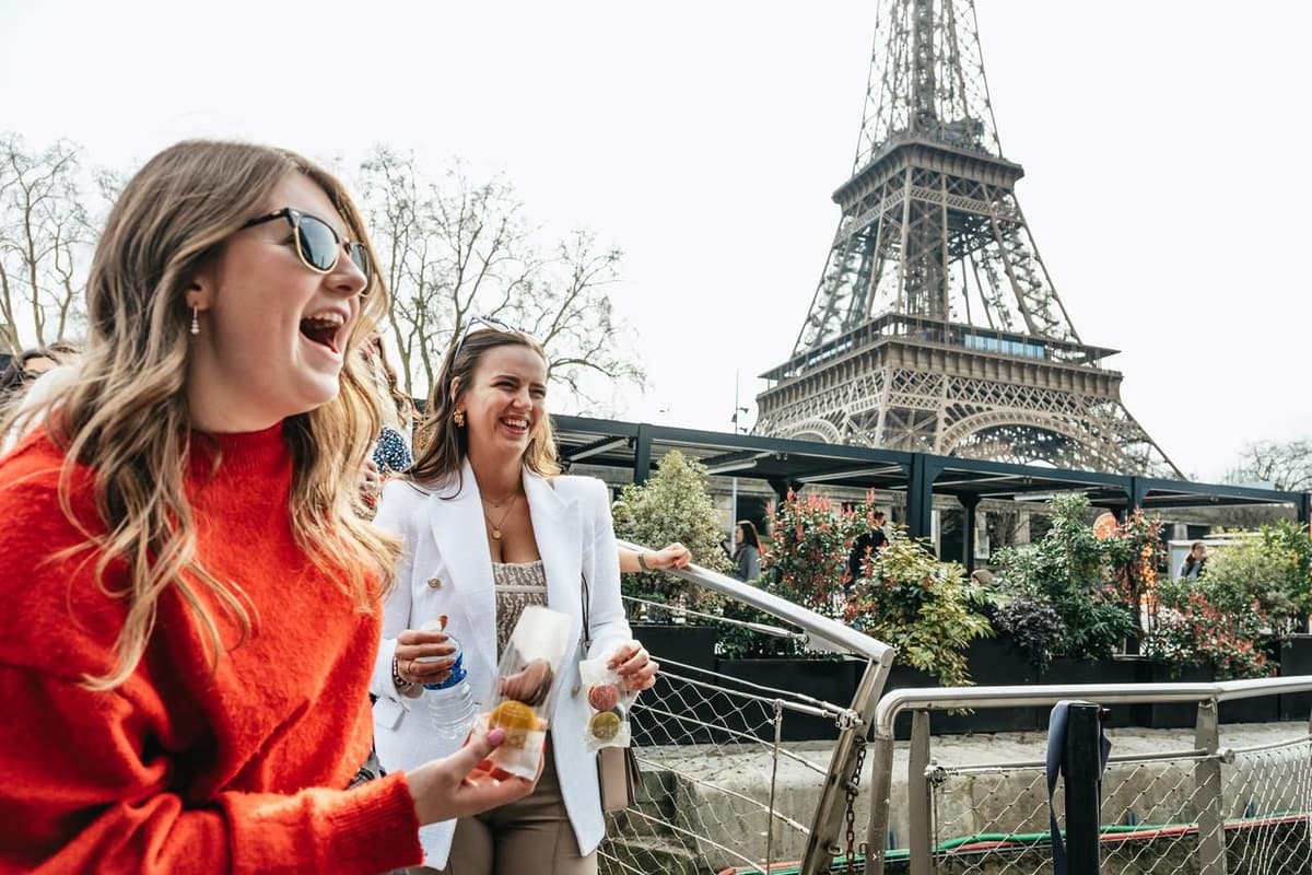 París: crucero por el Sena de día o al atardecer y experiencia con macarons