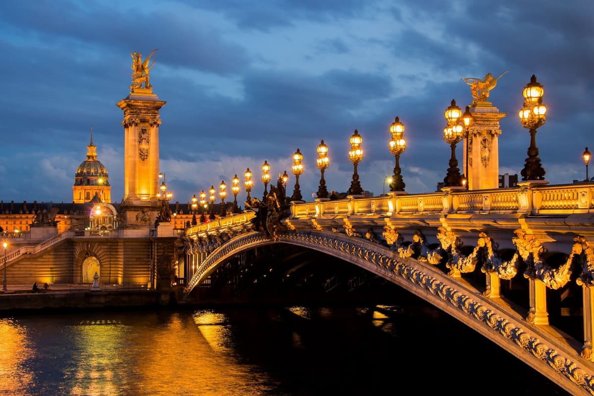 Tour nocturno por París y crucero por el río Sena (opcional)