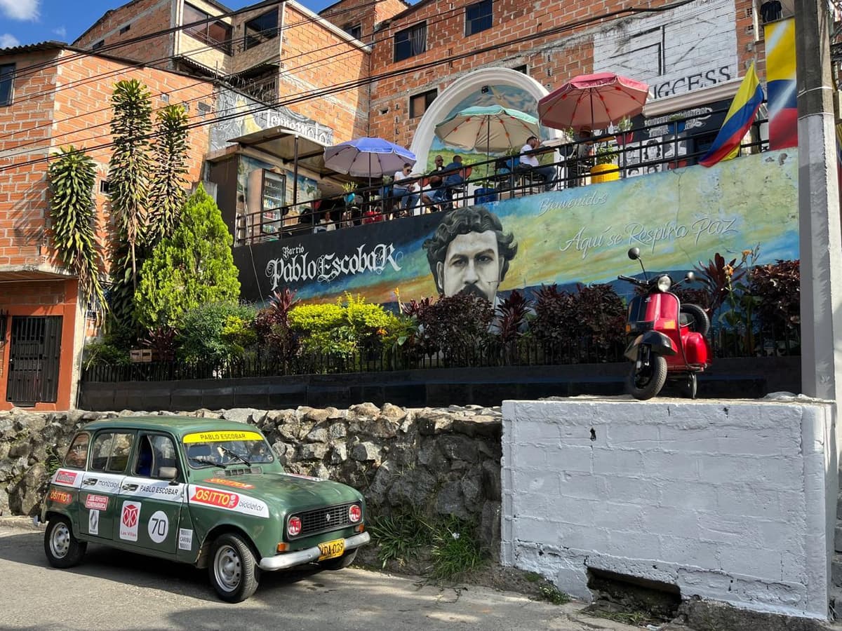 Medellín: Tour Pablo Escobar con Museo y souvenir, tu mejor experiencia