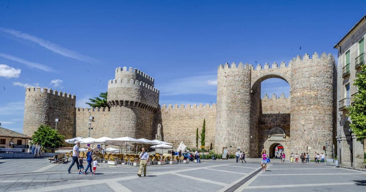 Hola, Ávila: tour privado de 2 horas para conocer la ciudad con guía local