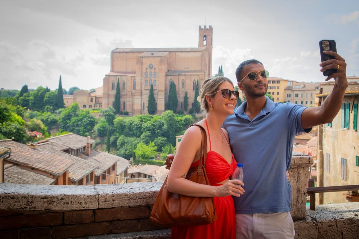 From Florence: Siena & San Gimignano Guided Tour and Dinner