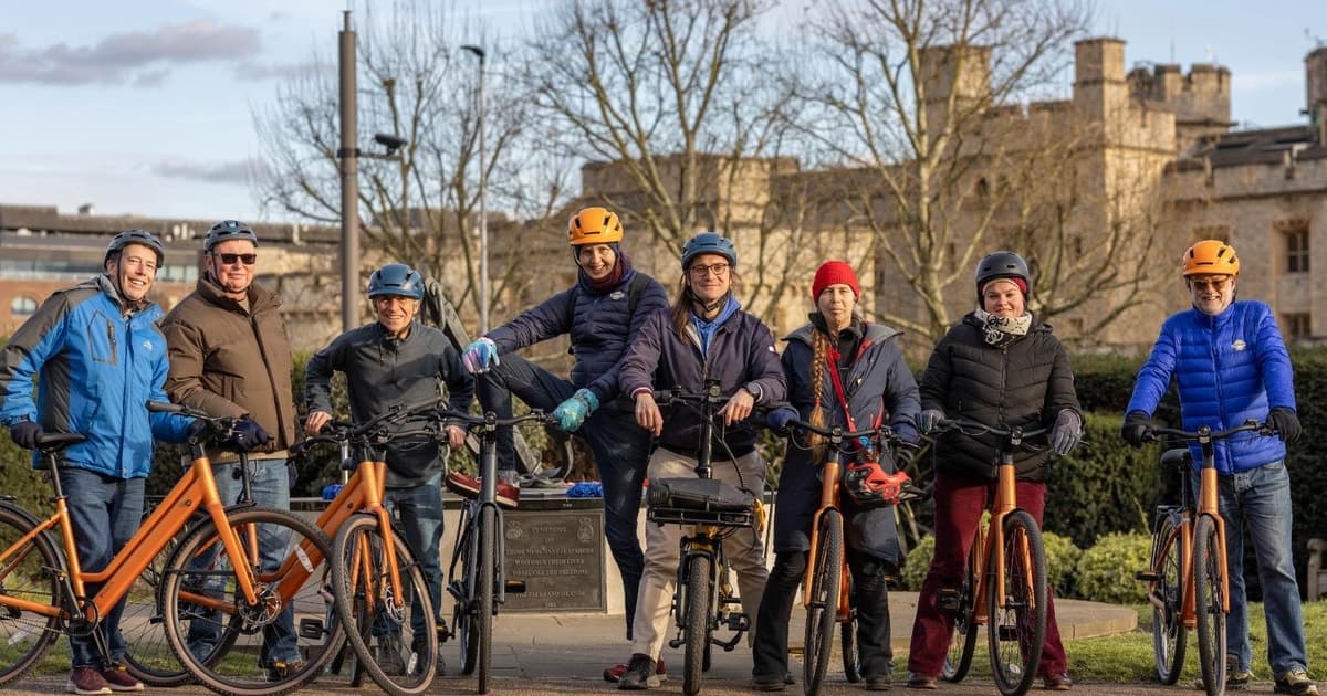 London: E-Bike Tour with Guide and Borough Market Visit