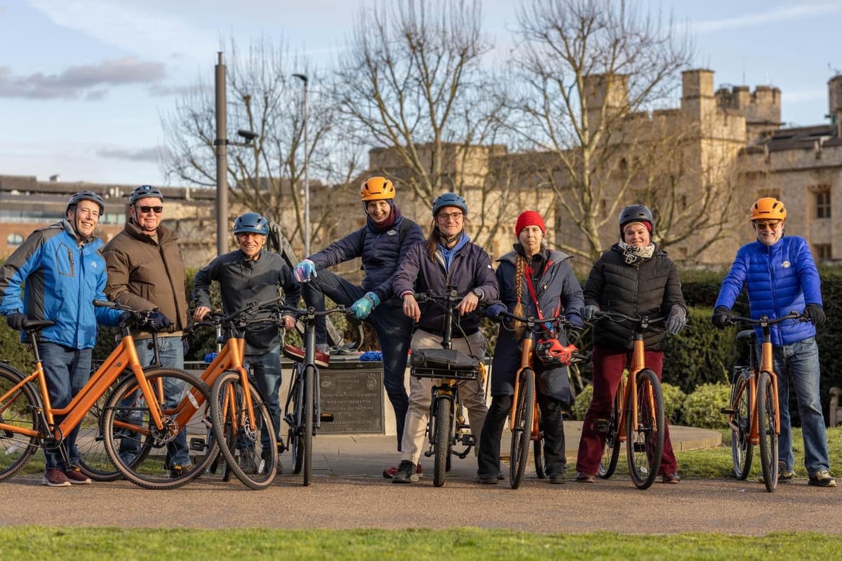 London: E-Bike Tour with Guide and Borough Market Visit