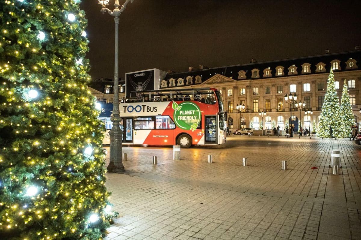 Paris: Tootbus Open-Top Christmas Bus Tour