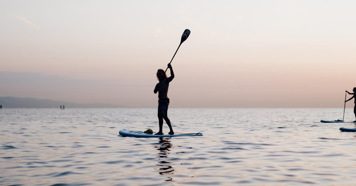 Valencia: Actividad de Paddle Surf al atardecer
