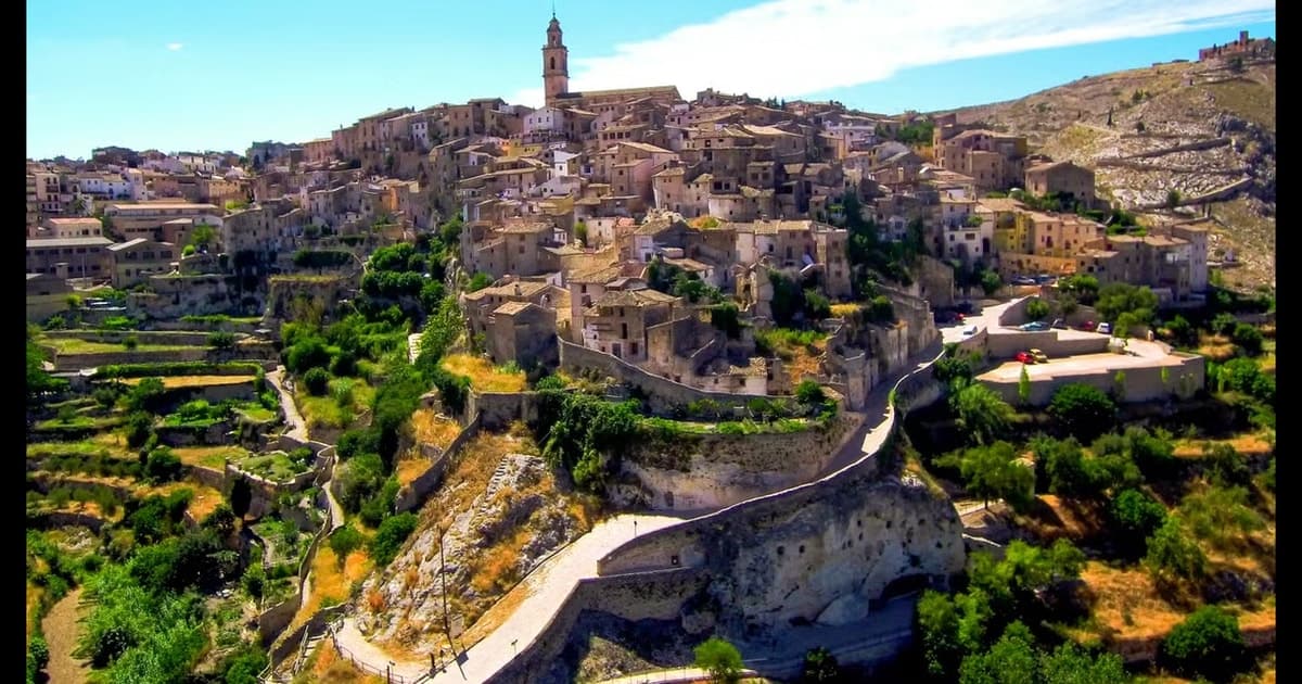 Desde Valencia: Descubre el Esplendor Medieval de Bocairent