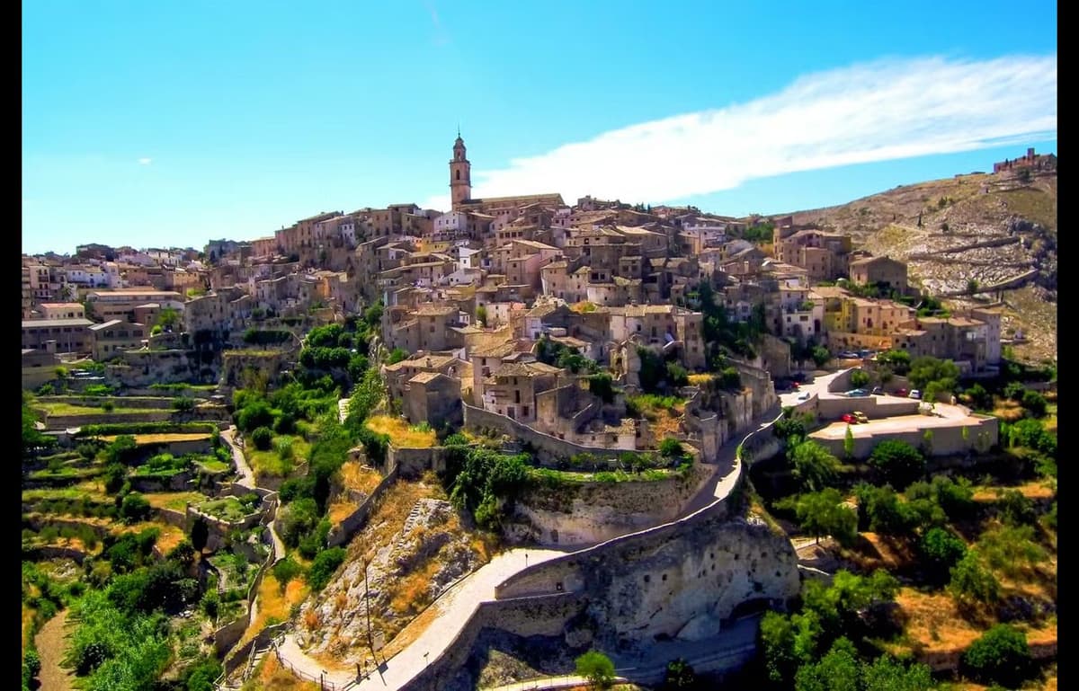 Desde Valencia: Descubre el Esplendor Medieval de Bocairent