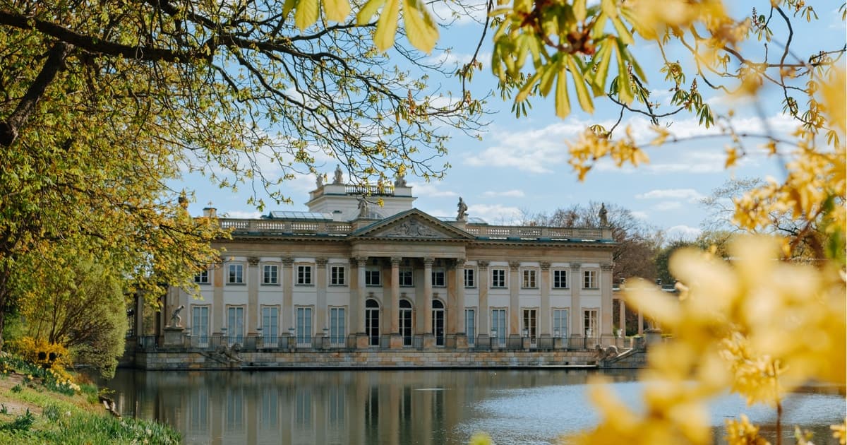Varsovia: tour privado por el palacio y el parque de Łazienki con entradas