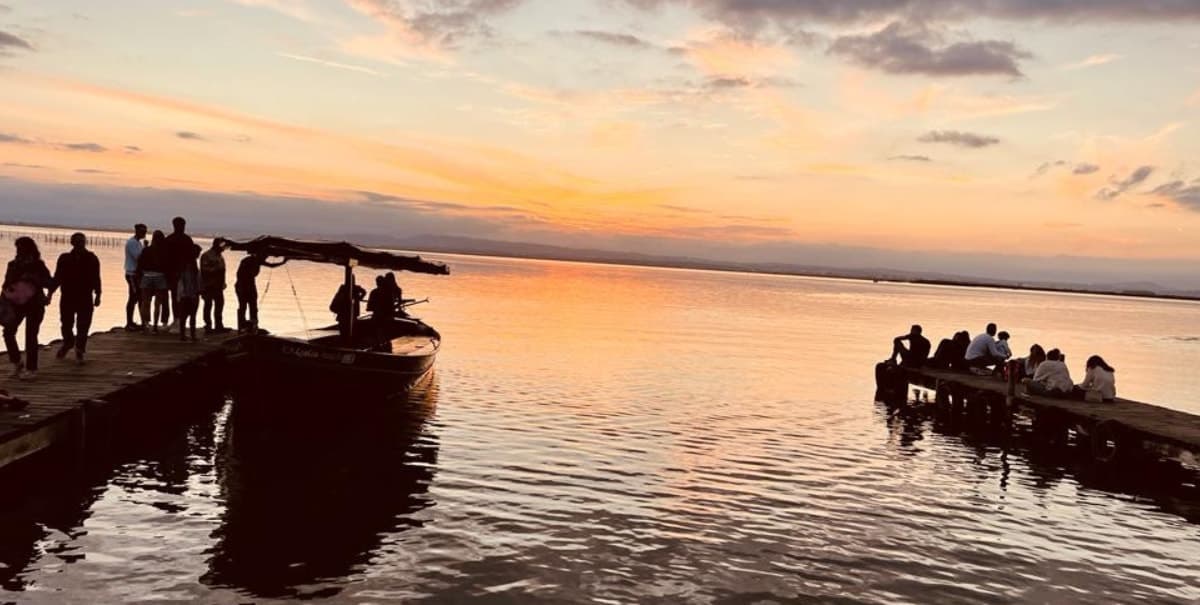 Valencia: Parque de la Albufera al atardecer + paseo en barco + paella (opcional)