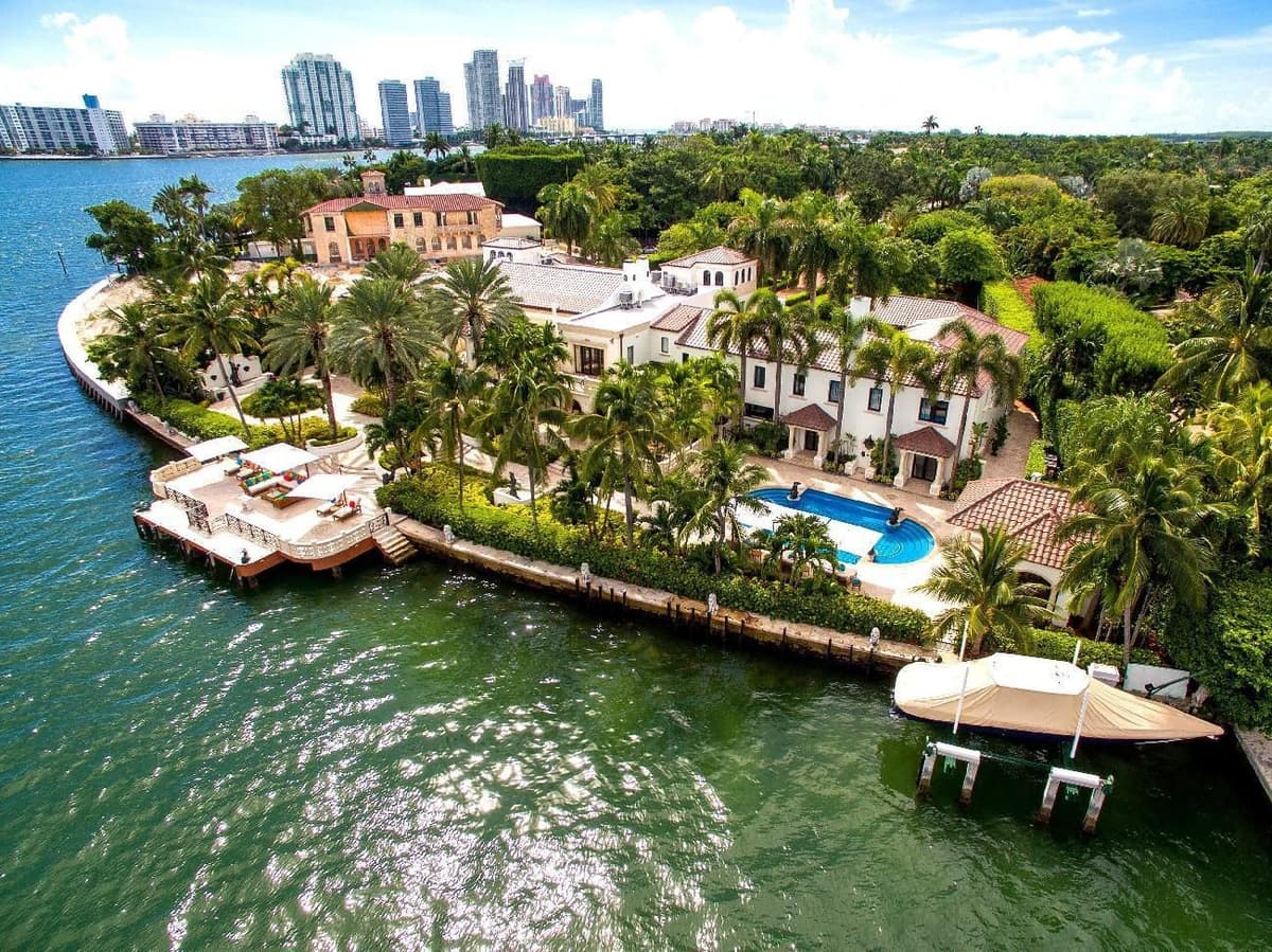 Miami: Celebrity Homes Tour en barco con guía