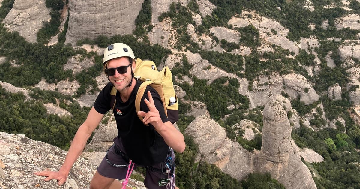 Multi-pitch rock climbing in Montserrat (Catalonia)